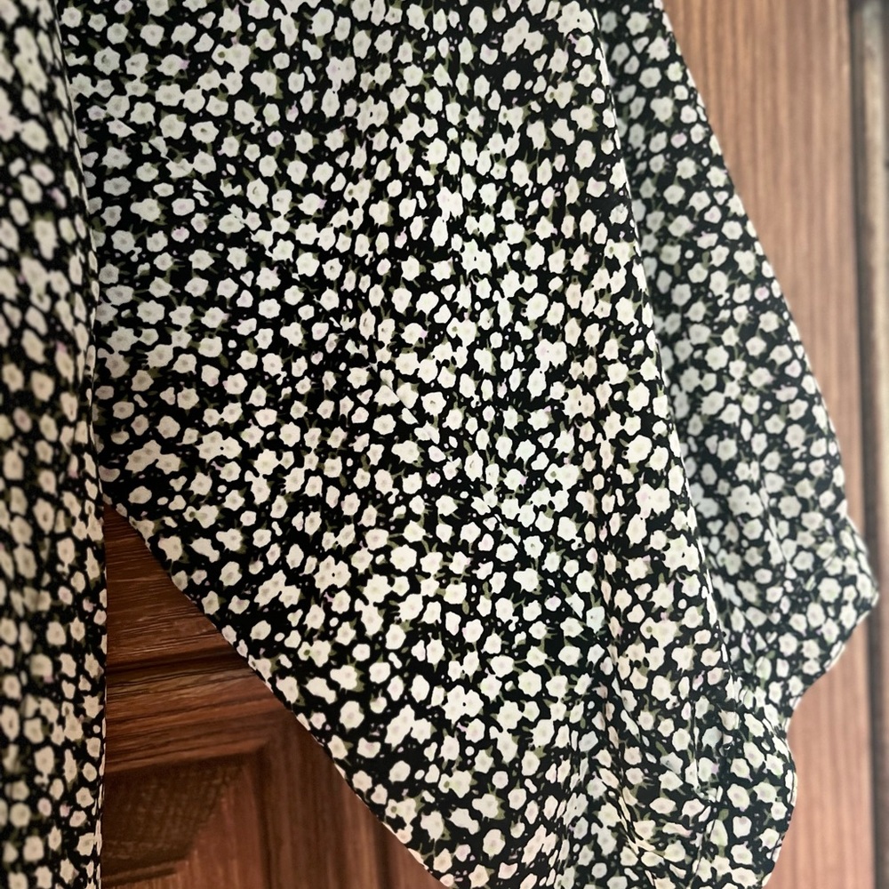 Grace Black and White 3/4 Sleeve Tie Front Blouse - Picture 4 of 4